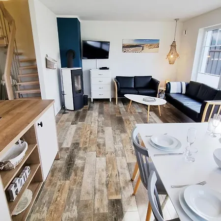 Zauberhafte Ferienhaushaelfte Kuestenliebe Am Sehlendorfer Ostseestrand Casa vacanze *